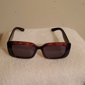 Tortoise Shell Square Sunglasses